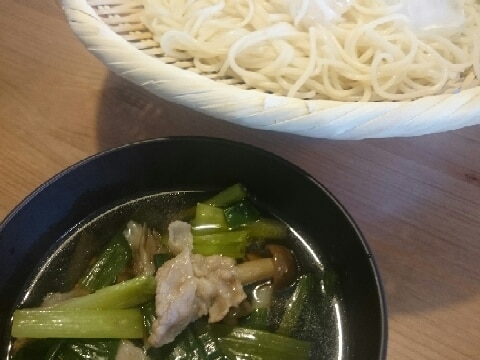 舞茸と豚バラの相性抜群！温かいつけ素麺！